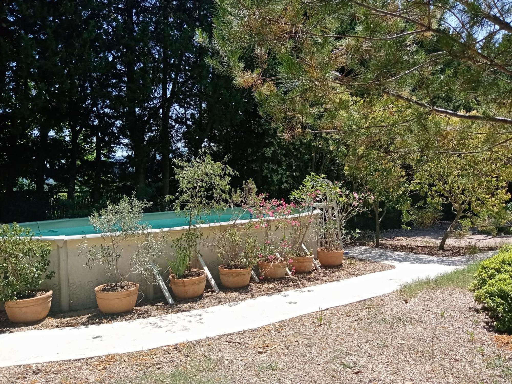 Au Mas Saint Pierre Hotel Pignans Bagian luar foto