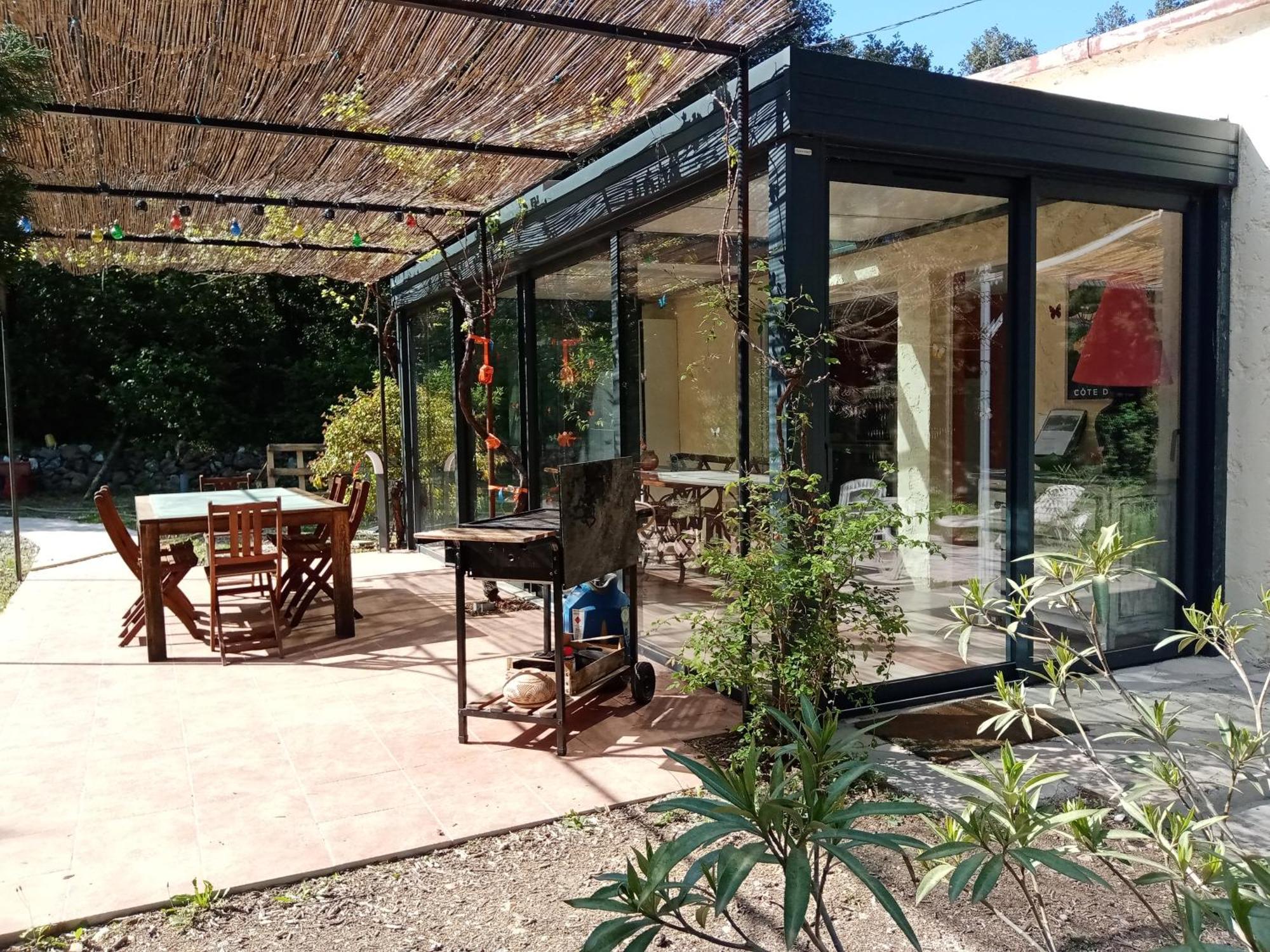 Au Mas Saint Pierre Hotel Pignans Bagian luar foto