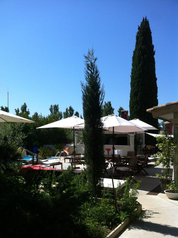 Au Mas Saint Pierre Hotel Pignans Bagian luar foto