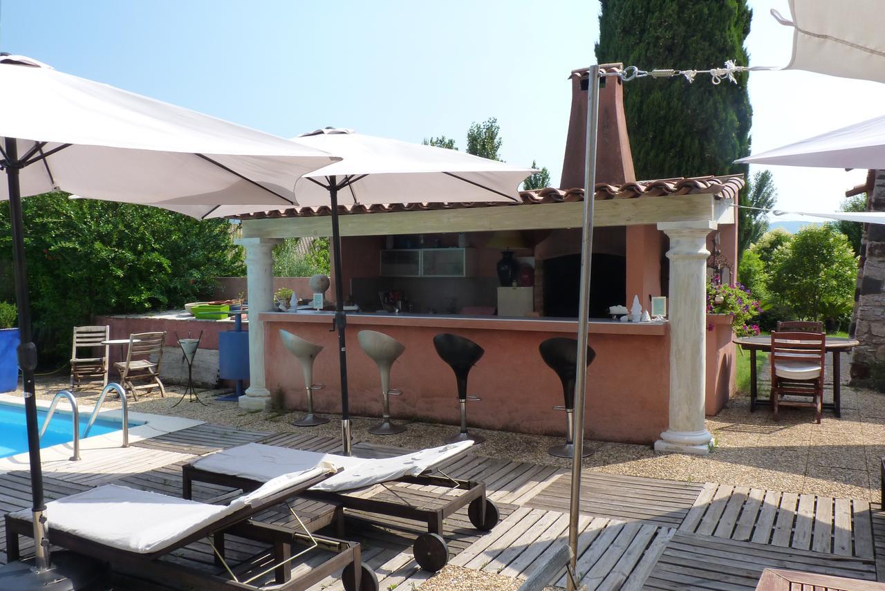 Au Mas Saint Pierre Hotel Pignans Bagian luar foto